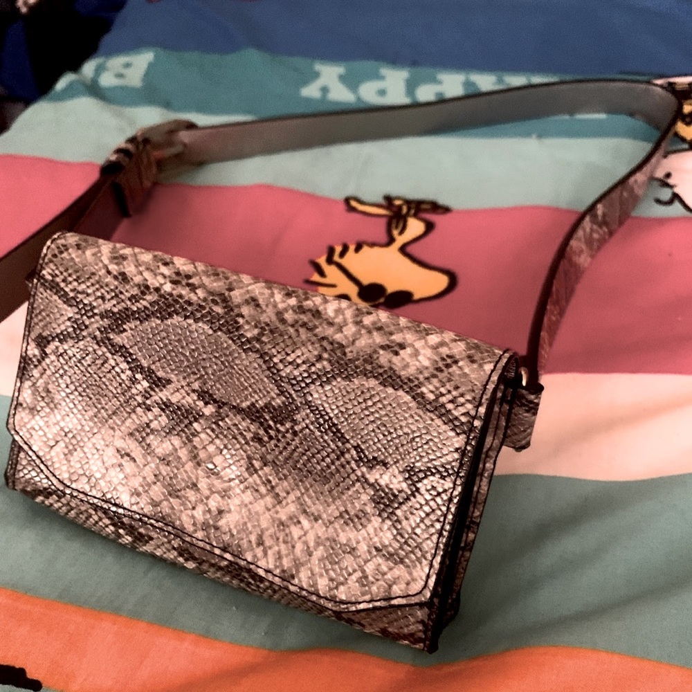 Crossbody bag